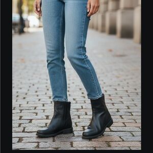 Zodiac Women’s Greyson Ankle Boots size 8